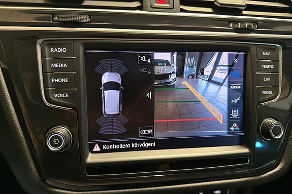 Volkswagen Tiguan 17 of 23