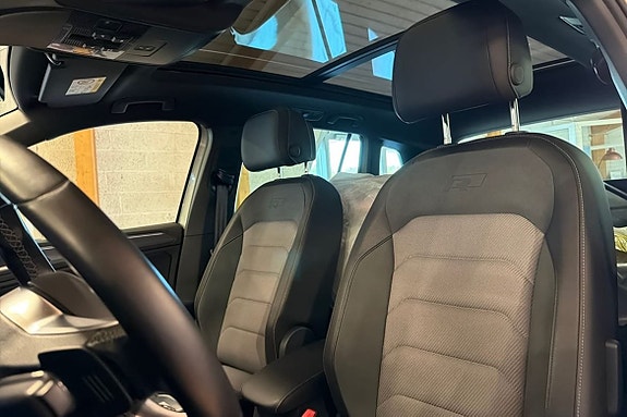 Volkswagen Tiguan 12 of 23