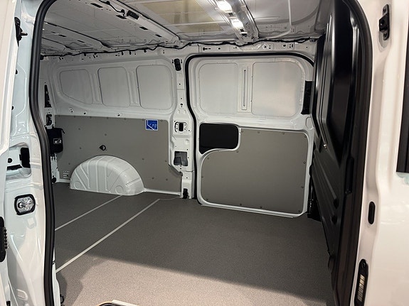 Volkswagen Transporter 12 of 14
