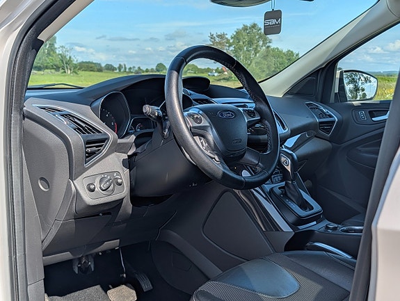 Ford Kuga 2 of 5