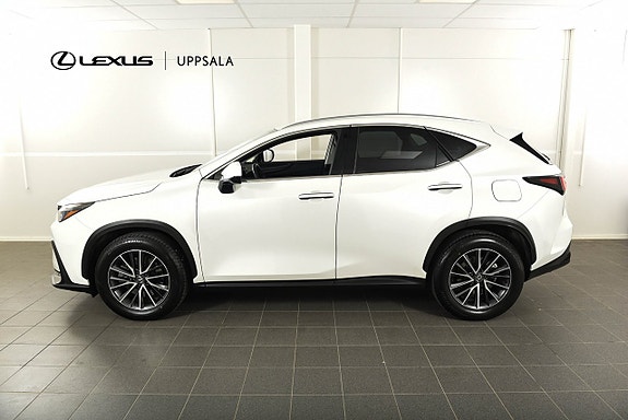 Lexus NX450h+ 2 of 21