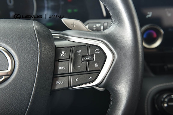 Lexus NX450h+ 14 of 21