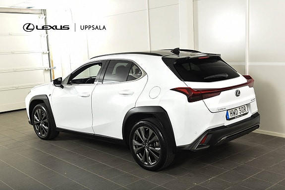 Lexus UX250h 3 of 21