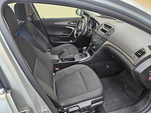 Opel Insignia 4 of 5