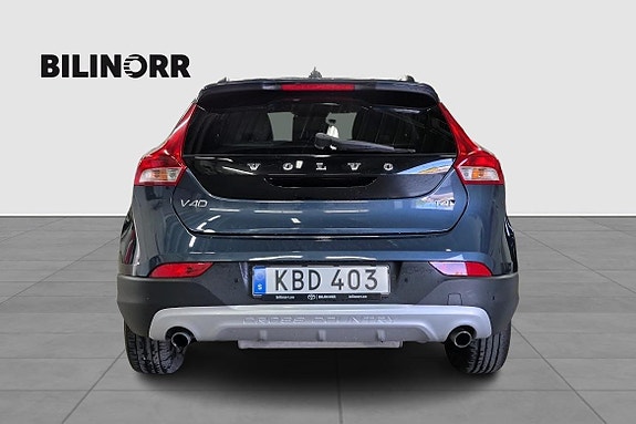 Volvo V40 Cross Country 4 of 5