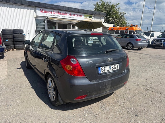 Kia Ceed 4 of 5