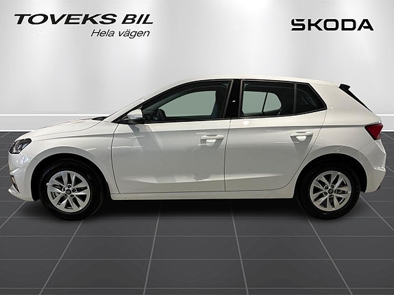 Skoda Fabia 2 of 14