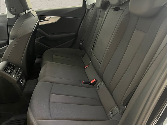 Audi A4 allroad 5 of 5