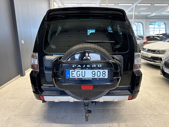 Mitsubishi Pajero 7 of 20