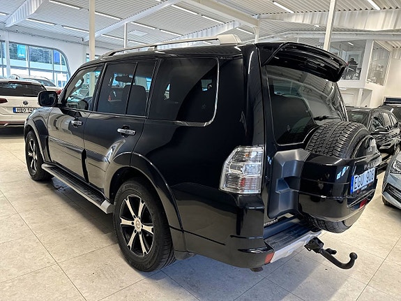 Mitsubishi Pajero 5 of 20