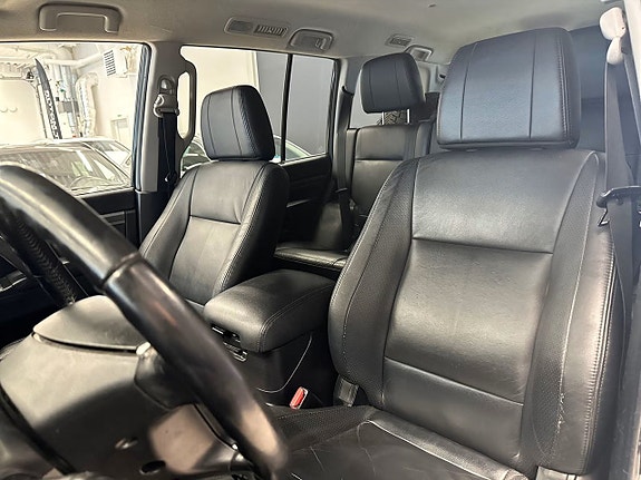 Mitsubishi Pajero 11 of 20