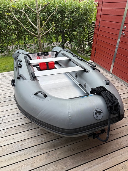 Greatwhite VIB330 + Mercury EFI + Trailer 2 of 5