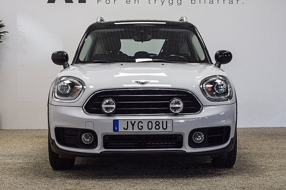 MINI Countryman Cooper 4 of 5