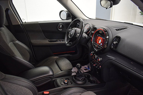 MINI Countryman Cooper 11 of 28