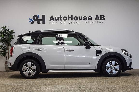 MINI Countryman Cooper 3 of 5