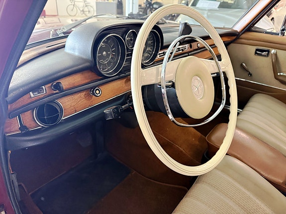 Mercedes-Benz W108/W109 13 of 20