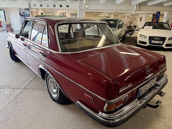 Mercedes-Benz W108/W109 4 of 5