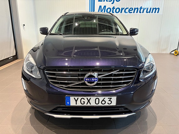 Volvo XC60 2 of 5