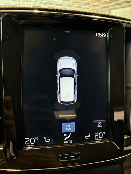 Volvo XC40 14 of 17