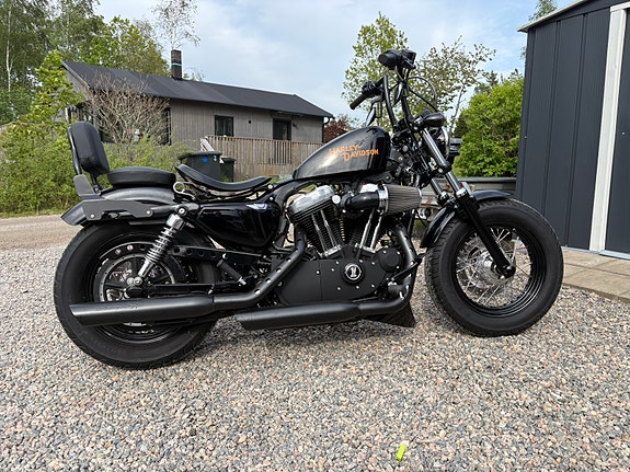 Harley-Davidson Forty-Eight 1200 2 of 2