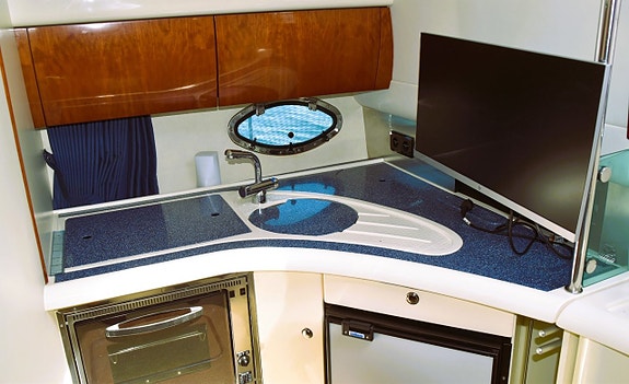 Fairline Targa 34 – Stil, kraft och komfort i perfekt harmon 22 of 26