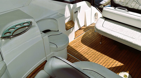 Fairline Targa 34 – Stil, kraft och komfort i perfekt harmon 18 of 26