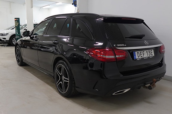 Mercedes-Benz C300 23 of 25