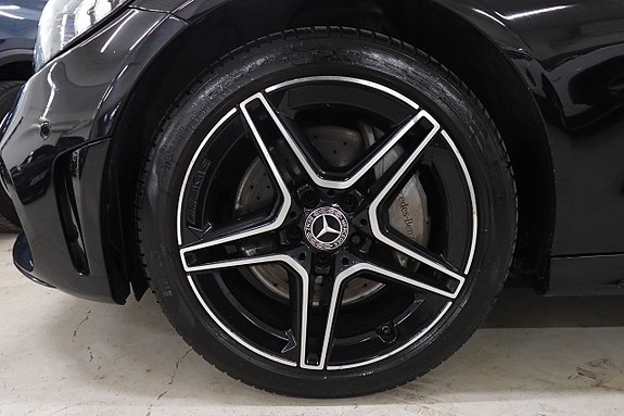 Mercedes-Benz C300 25 of 25