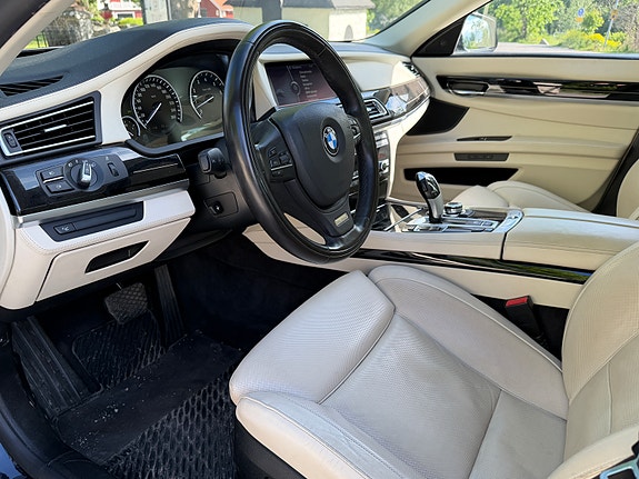 BMW ActiveHybrid 7 5 of 14
