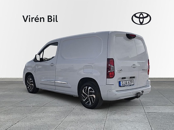 Toyota Proace City 2 of 5
