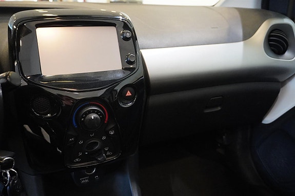 Peugeot 108 10 of 13