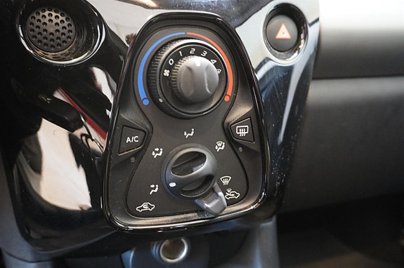 Peugeot 108 11 of 13