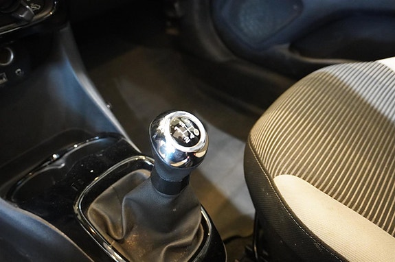 Peugeot 108 12 of 13