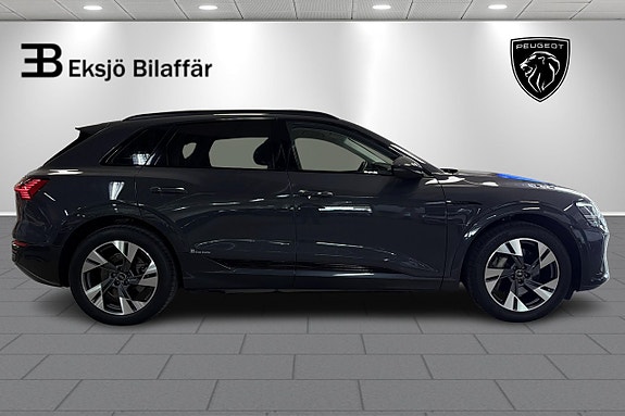 Audi Q8 e-tron 4 of 5