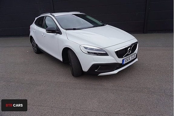 Volvo V40 Cross Country 6 of 12