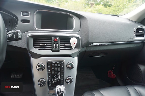 Volvo V40 Cross Country 12 of 12