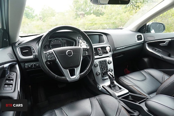 Volvo V40 Cross Country 10 of 12