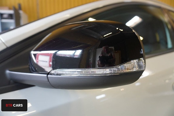 Volvo V40 Cross Country 8 of 12