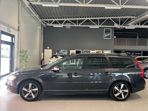 Volvo V70 6 of 16