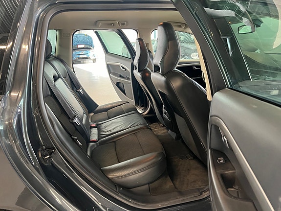 Volvo V70 13 of 16