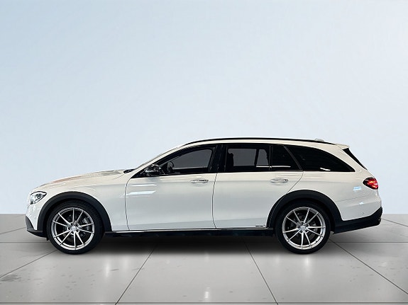 Mercedes-Benz E220 d 5 of 5