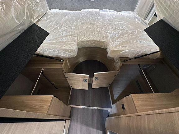 Knaus 4X4 Van TI Plus 650 MEG Platinum Selection 177hk AUTOMAT 4Motion 12 of 29