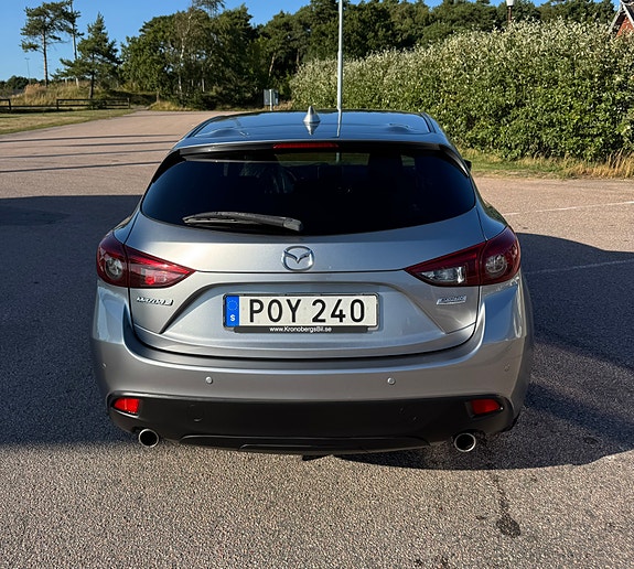 Mazda 3 3 of 8