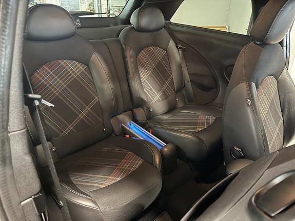 MINI Countryman Cooper D 7 of 8