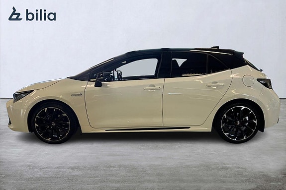 Toyota Corolla 3 of 5