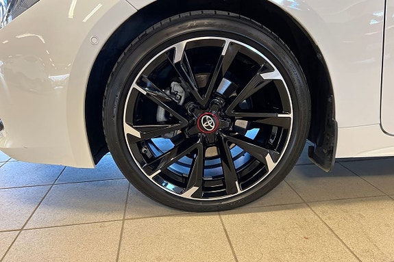 Toyota Corolla 17 of 21