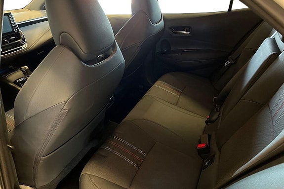 Toyota Corolla 13 of 21