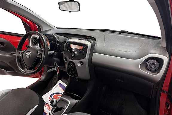 Toyota Aygo 12 of 17