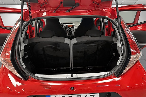 Toyota Aygo 14 of 17