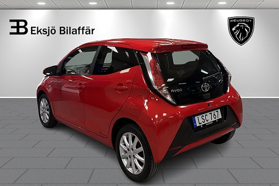 Toyota Aygo 8 of 17